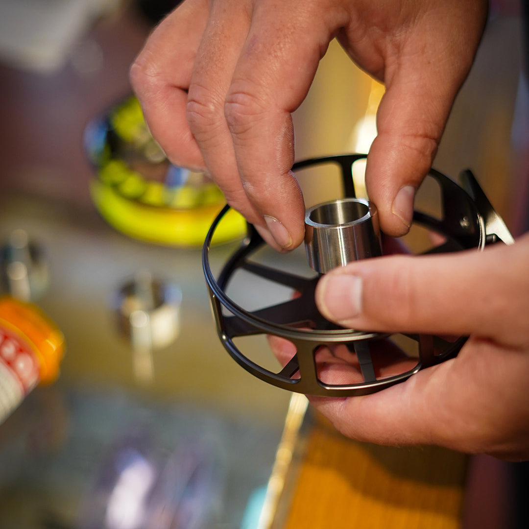 Lamson Fly Fishing Guru E-Series Reel drag weight insertion view